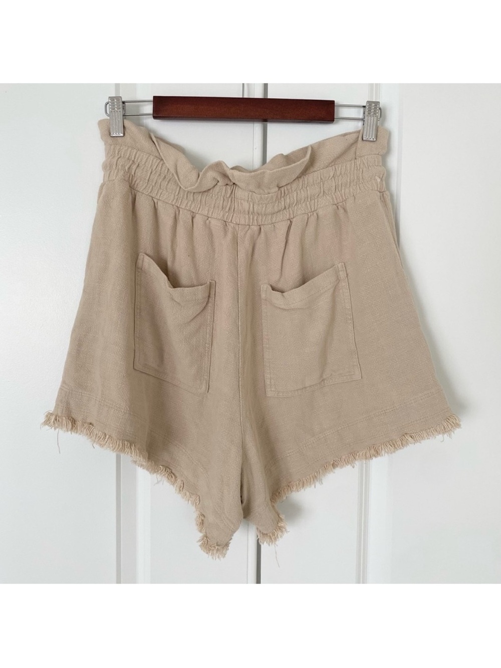 Blank NYC Linen BlendHigh Rise Paper Bag Waist Frayed Hem Shorts, Sz M NWT - Picture 3 of 5